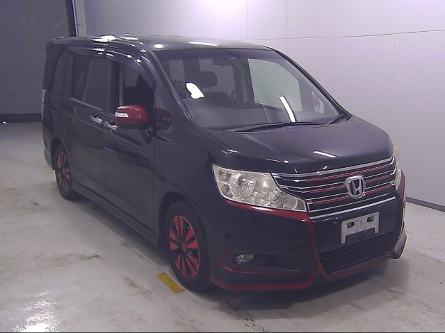 HONDA STEP WAGON 2011