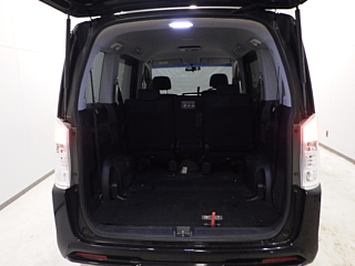 HONDA STEP WAGON 2011