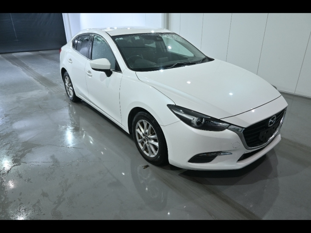 MAZDA AXELA 2017