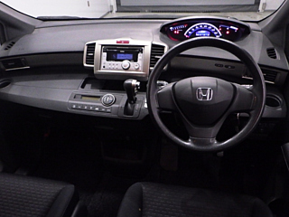 HONDA FREED 2011