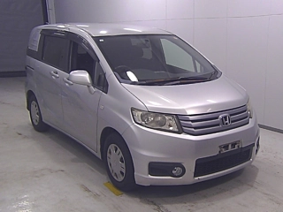 HONDA FREED 2011