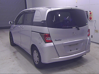 HONDA FREED 2011