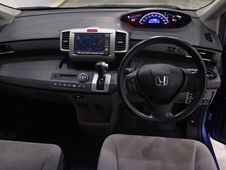 HONDA FREED 2011