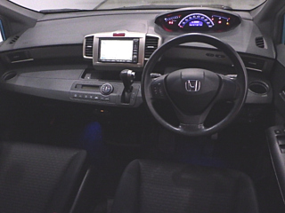 HONDA FREED 2010