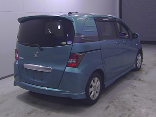 HONDA FREED 2010