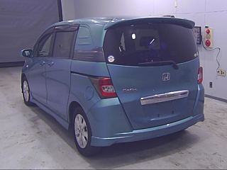 HONDA FREED 2010