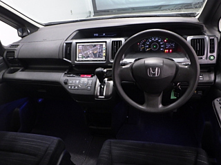 HONDA STEP WAGON 2011