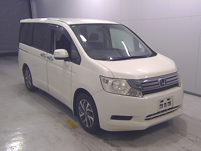 HONDA STEP WAGON 2011
