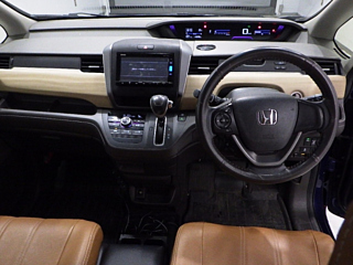 HONDA FREED 2016