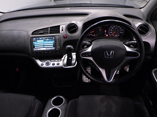 HONDA STREAM 2010