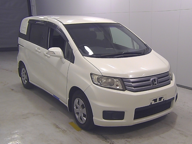 HONDA FREED 2012