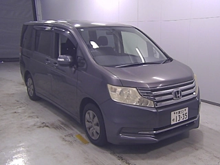 HONDA STEP WAGON 2013