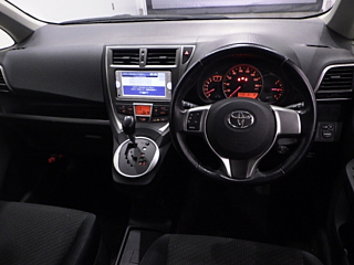 TOYOTA RACTIS 2013