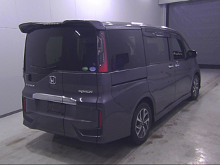 HONDA STEP WAGON 2016
