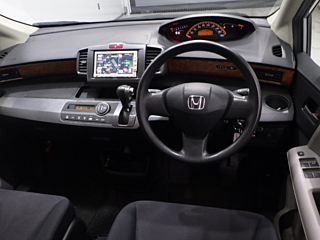 HONDA FREED 2010
