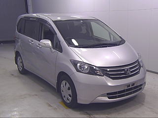 HONDA FREED 2010