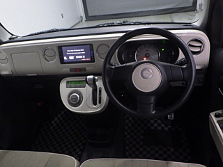 DAIHATSU MIRA 2010