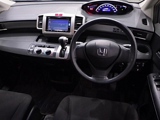 HONDA FREED 2015