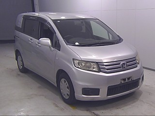 HONDA FREED 2010