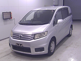HONDA FREED 2010