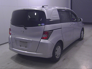 HONDA FREED 2010