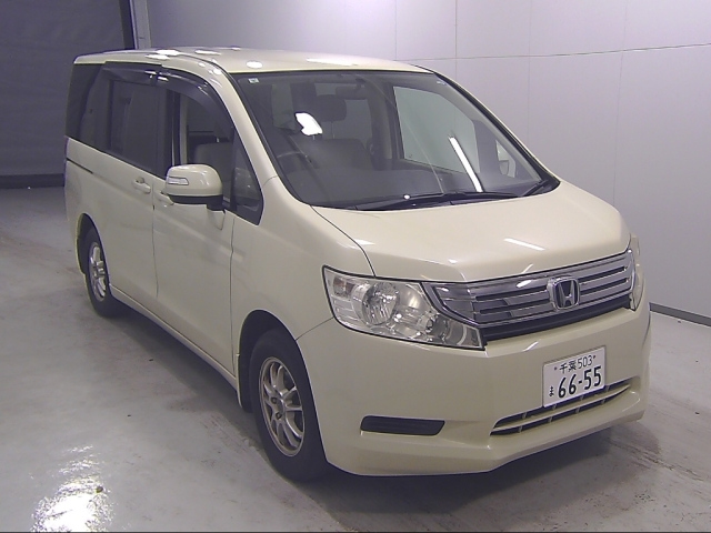 HONDA STEP WAGON 2011