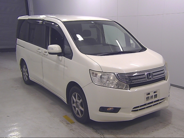 HONDA STEP WAGON 2010