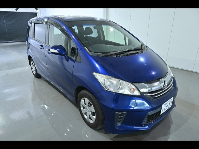 HONDA FREED 2015