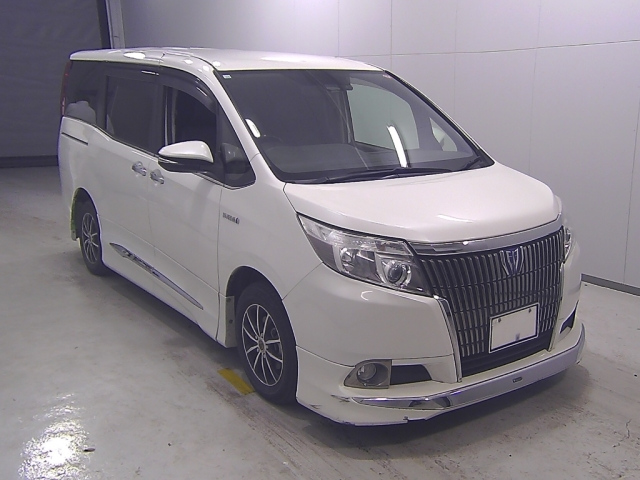 TOYOTA ESQUIRE 2016