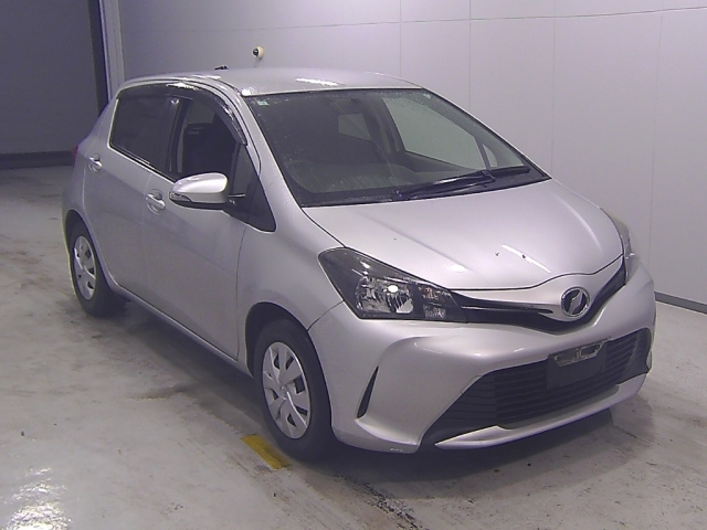 TOYOTA VITZ 2014