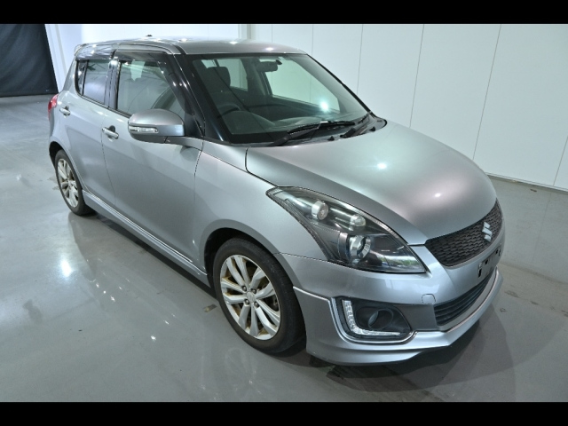 SUZUKI SWIFT 2015