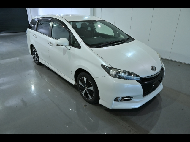 TOYOTA WISH 2017