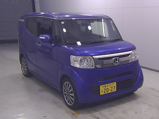 HONDA N BOX SLASH