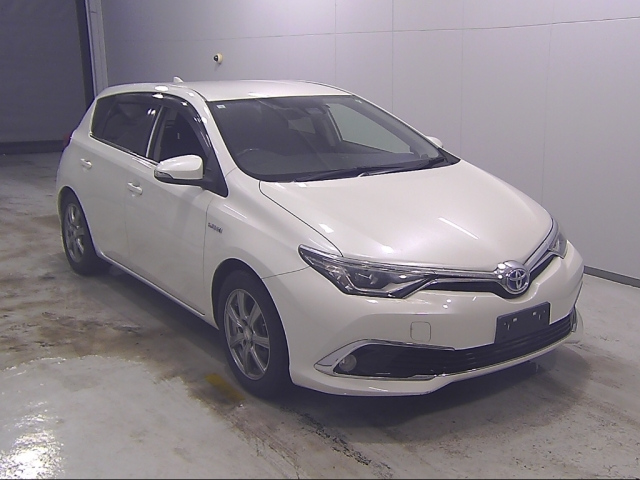 TOYOTA AURIS 2016