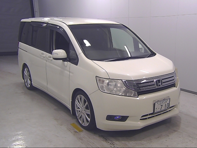 HONDA STEP WAGON 2010