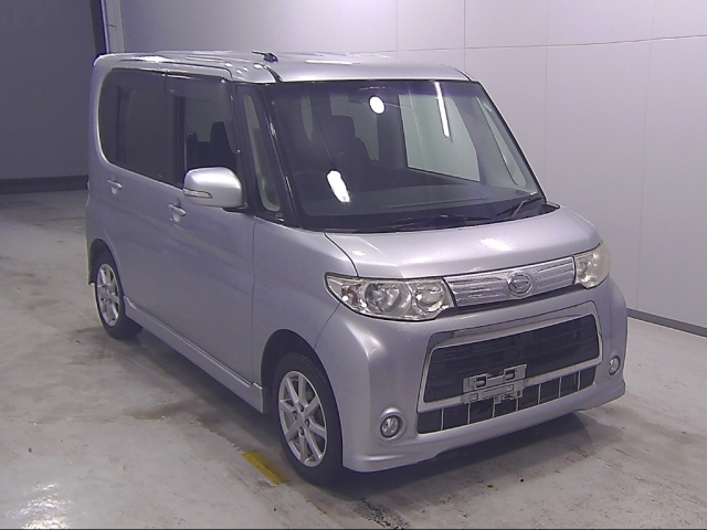 DAIHATSU TANTO 2012