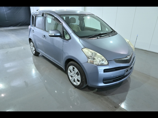 TOYOTA RACTIS 2010