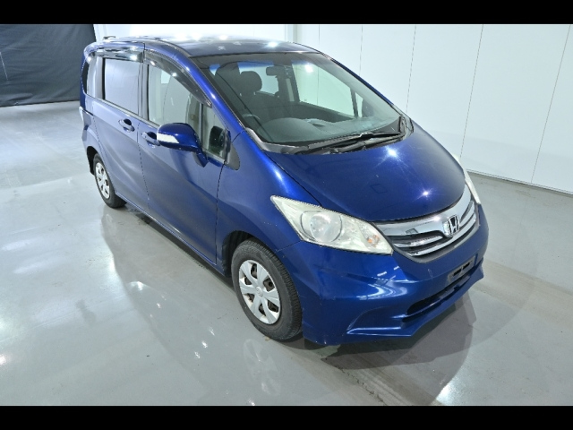 HONDA FREED 2012