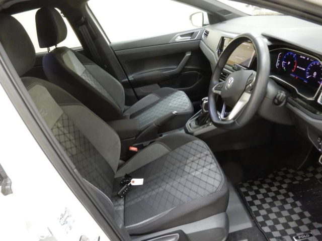 VOLKSWAGEN POLO 2024