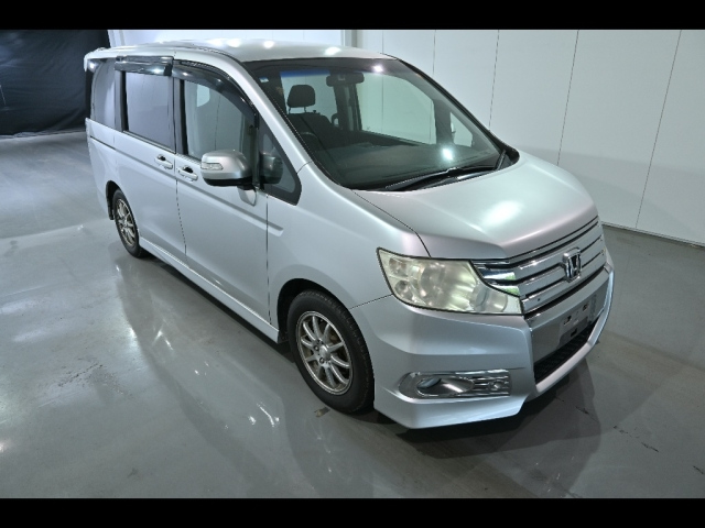 HONDA STEP WAGON 2011