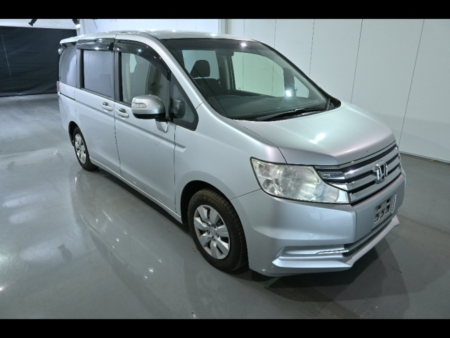 HONDA STEP WAGON 2012