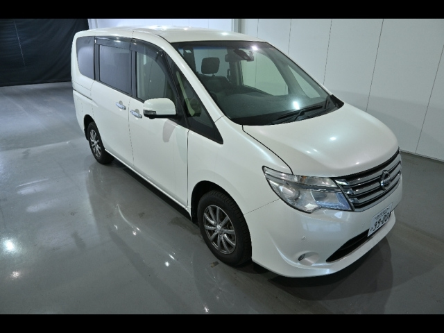 NISSAN SERENA 2014