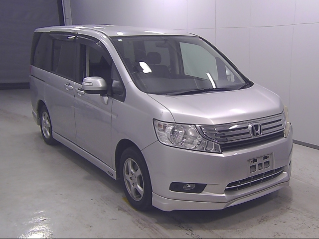 HONDA STEP WAGON 2012