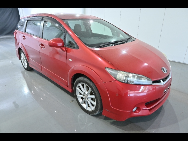 TOYOTA WISH 2010