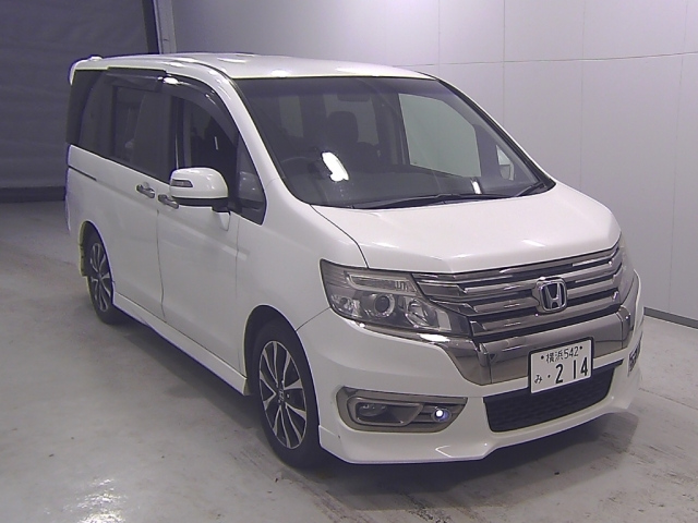 HONDA STEP WAGON 2013
