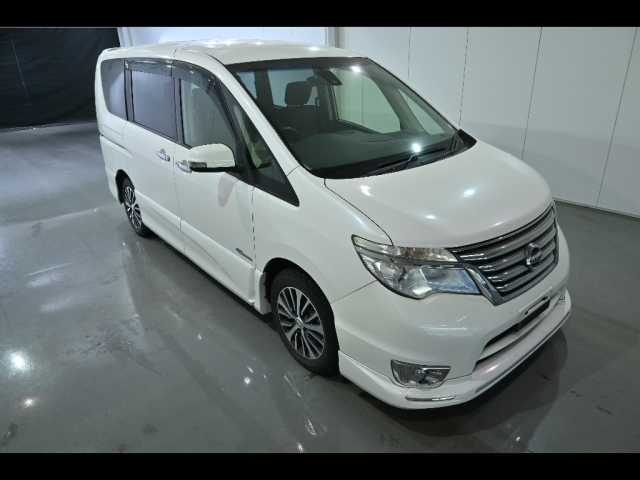 NISSAN SERENA 2014
