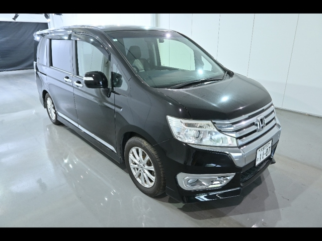 HONDA STEP WAGON 2013