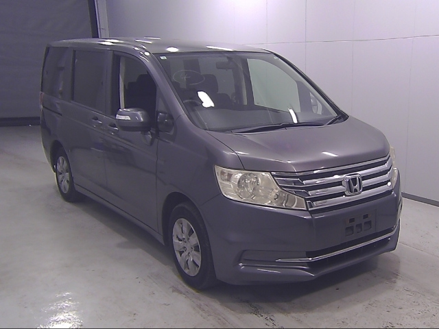 HONDA STEP WAGON 2012