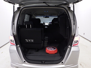 HONDA FREED 2012