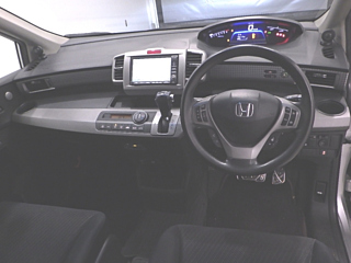 HONDA FREED 2012